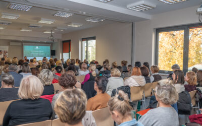 Kielce: Tłum uczestników na konferencji „Opieka Długoterminowa w Praktyce”